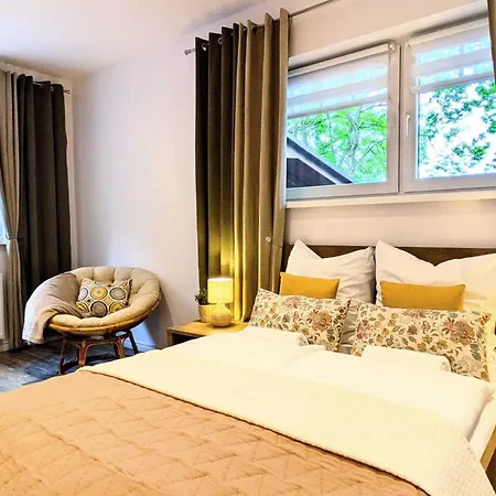 Lägenhet Luxurious, Spacious Apartment, Sauna Included Kołobrzeg