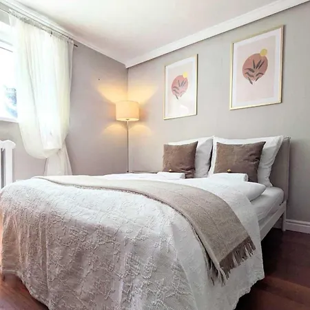 Luxurious, Spacious Apartment, Sauna Included Lägenhet *